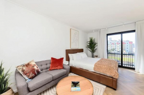 Chic Minimalist City Retreat